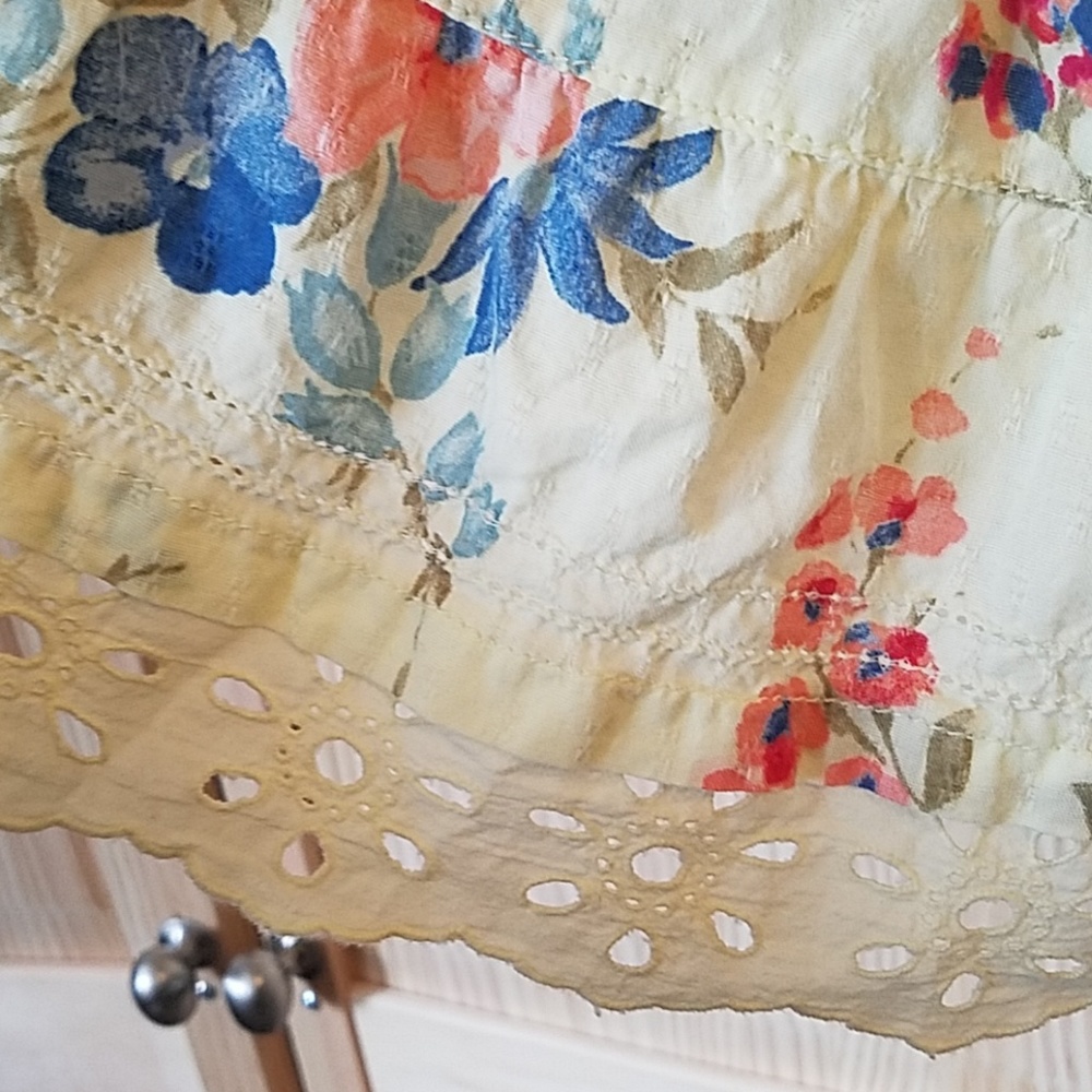 Adorable Hollister Sundress w/adjustable Straps - Picture 6 of 7